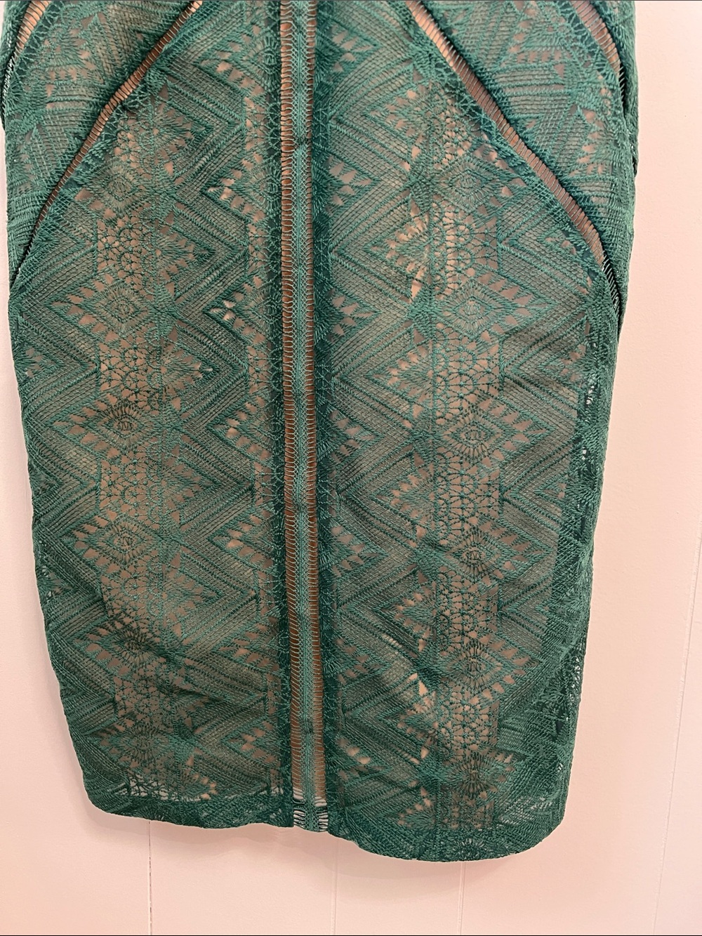 Bardot Eve Dark Green Sheer Crochet Lace Illusion Sleeveless Sheath Midi Dress 8 - Picture 7 of 16
